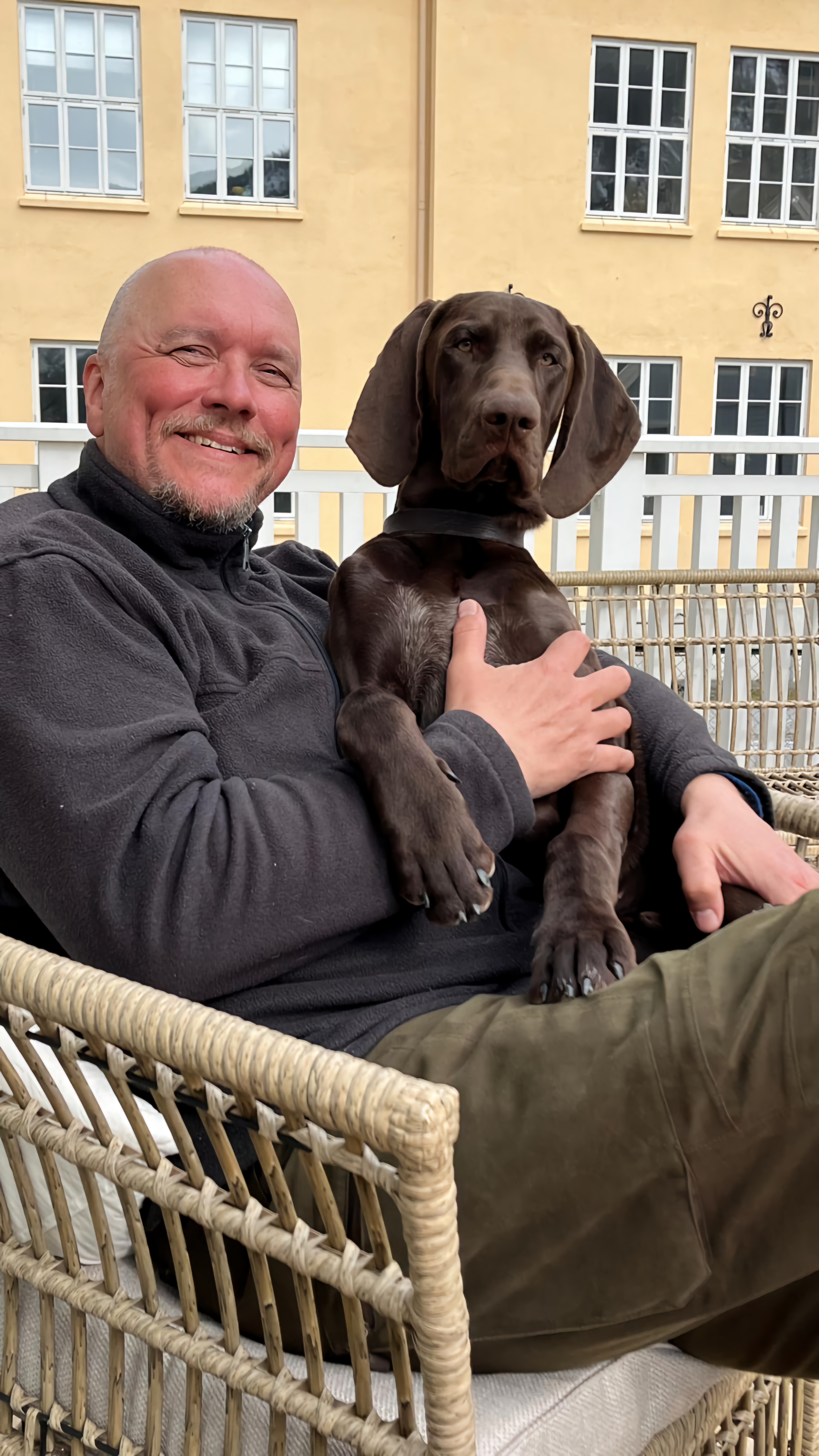 Teddy Kingsford Miller with Brage in Norwegian mountains